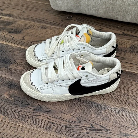 Nike Big Kids size 6 sneakers - Picture 9 of 12